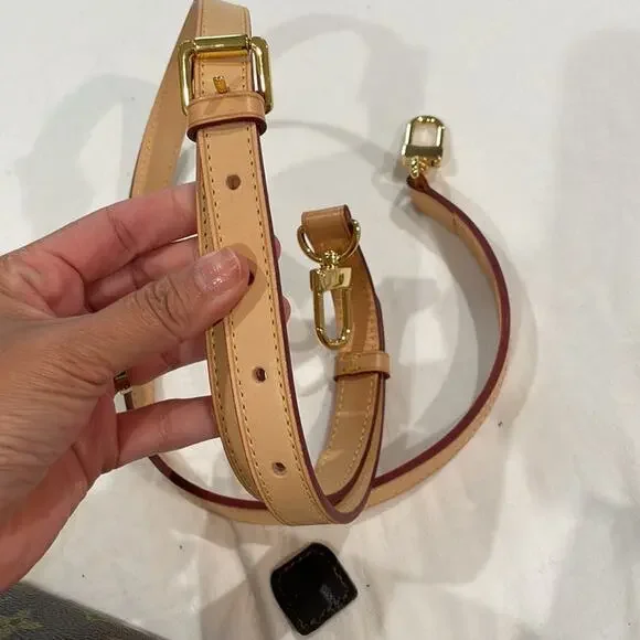 Louis Vuitton Vintage Toiletry Pouch 19 Monogram Very good Condition - Picture 7 of 7